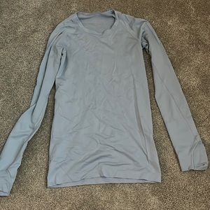 nwot light blue lululemon long sleeve